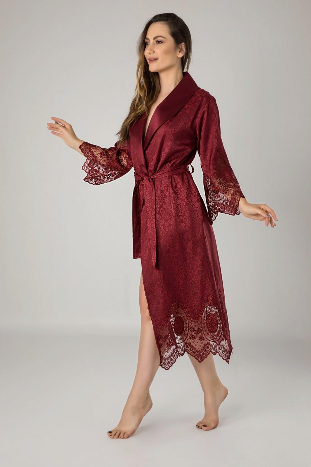 Женский сатиновый халат с кружевом Burgund