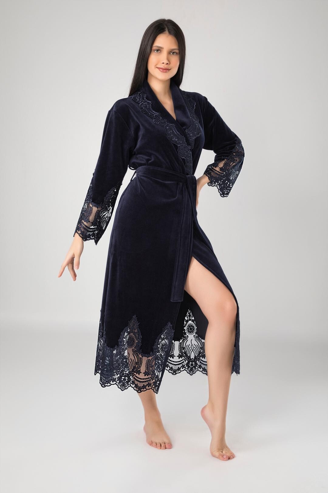 Жіночий xалат довгий велюровий з мереживом Dark blue